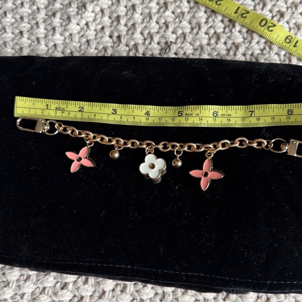 Gold Chain Charm Brooch with Pink and White Flower Charms - Picture 4 of 4
